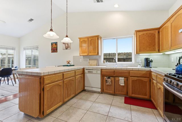 535 Mallard Avenue, Lemoore, CA 93245