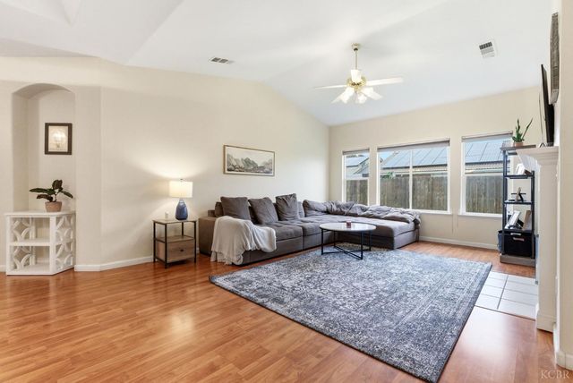 535 Mallard Avenue, Lemoore, CA 93245