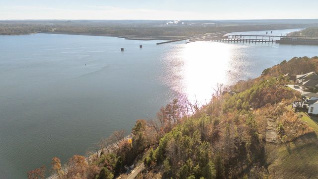 357 HIGH POINTE DR, Savannah, TN 38372