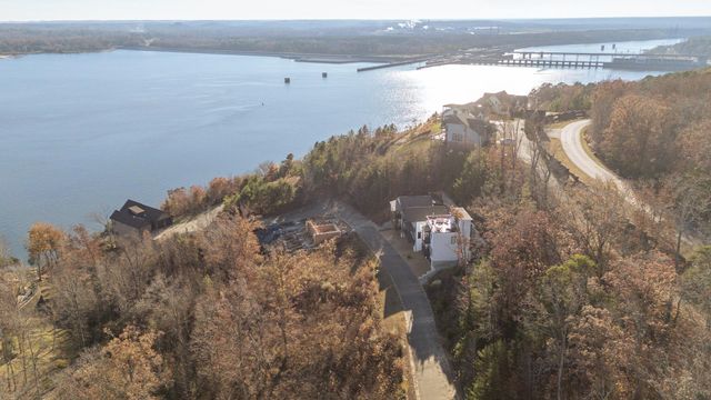 357 HIGH POINTE DR, Savannah, TN 38372