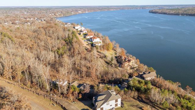 357 HIGH POINTE DR, Savannah, TN 38372