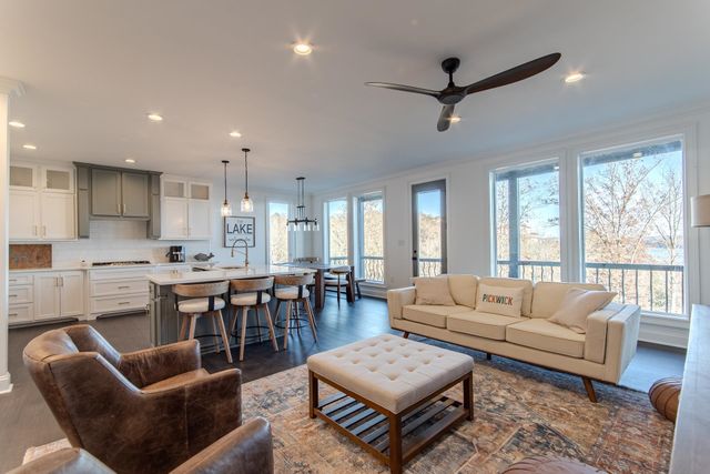 357 HIGH POINTE DR, Savannah, TN 38372