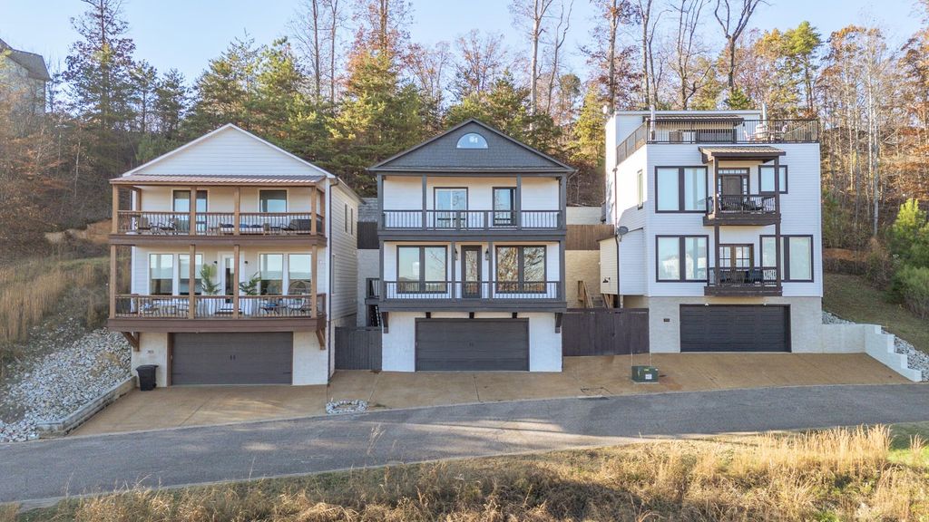 357 HIGH POINTE DR, Savannah, TN 38372