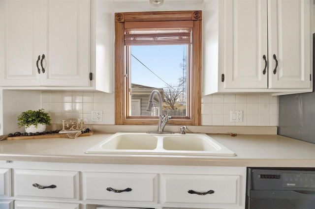 2602 N WILLIAM STREET, Appleton, WI 54914