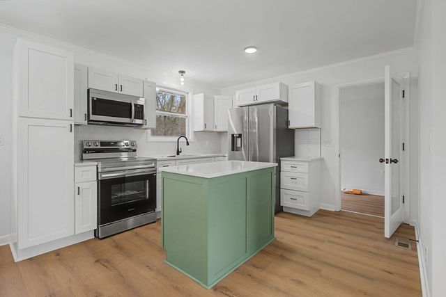 225 Colt Dr, Nashville, TN 37221