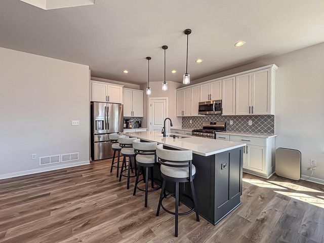 1345 Goldenrod WAY, Oconomowoc, WI 53066