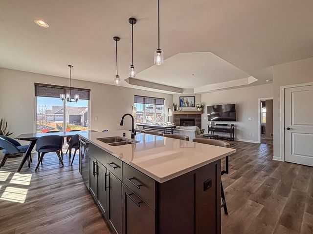 1345 Goldenrod WAY, Oconomowoc, WI 53066