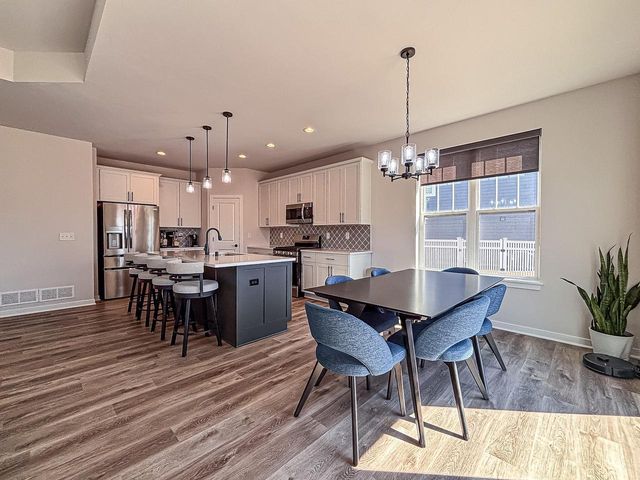 1345 Goldenrod WAY, Oconomowoc, WI 53066