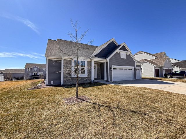 1345 Goldenrod WAY, Oconomowoc, WI 53066