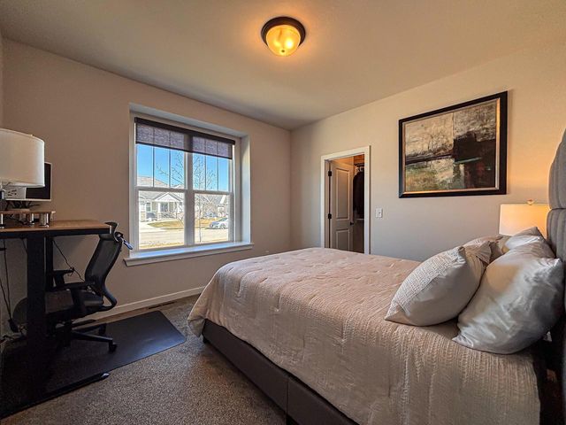 1345 Goldenrod WAY, Oconomowoc, WI 53066