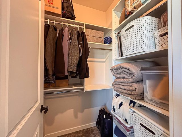 1345 Goldenrod WAY, Oconomowoc, WI 53066