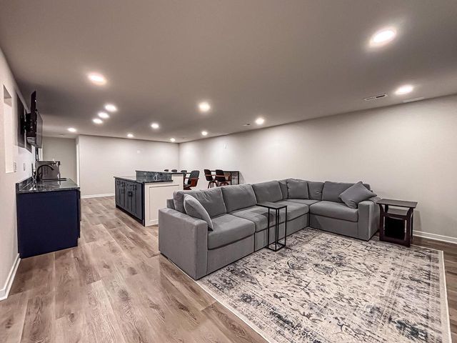 1345 Goldenrod WAY, Oconomowoc, WI 53066