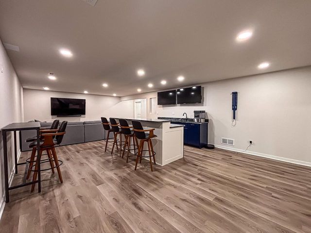 1345 Goldenrod WAY, Oconomowoc, WI 53066