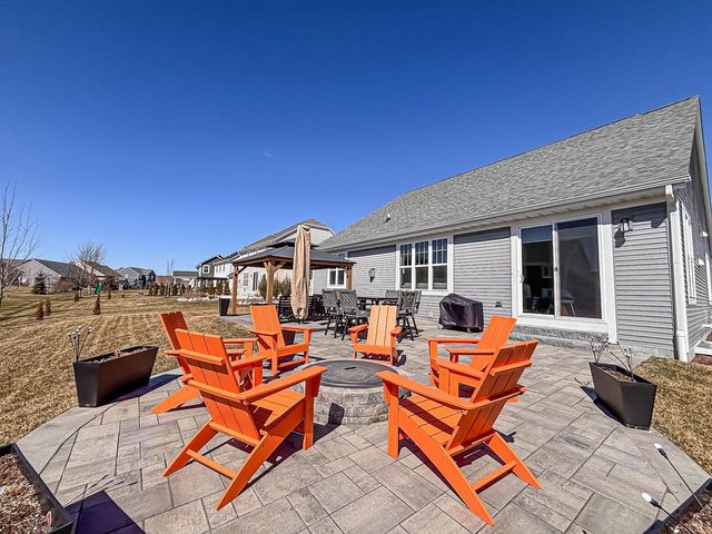 1345 Goldenrod WAY, Oconomowoc, WI 53066