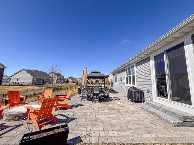 1345 Goldenrod WAY, Oconomowoc, WI 53066