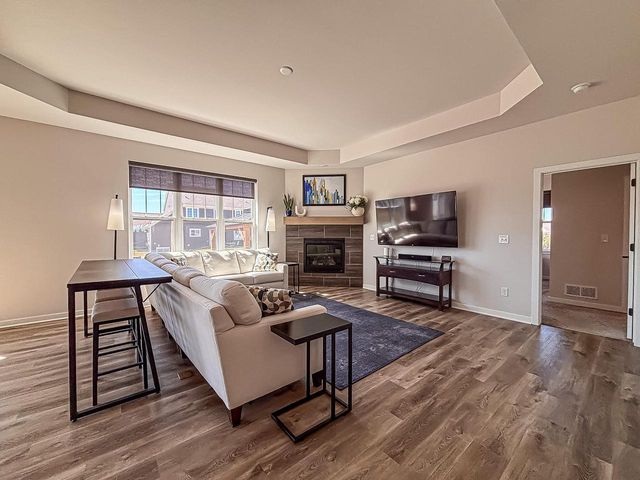 1345 Goldenrod WAY, Oconomowoc, WI 53066