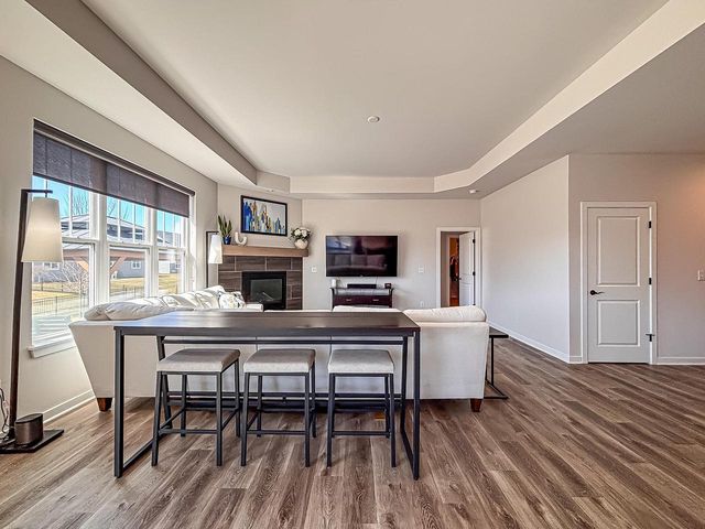 1345 Goldenrod WAY, Oconomowoc, WI 53066