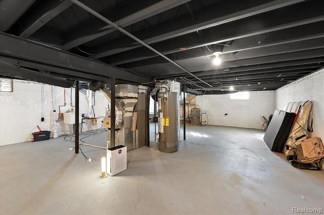 5150 Cheyenne Avenue, Waterford, MI 48327