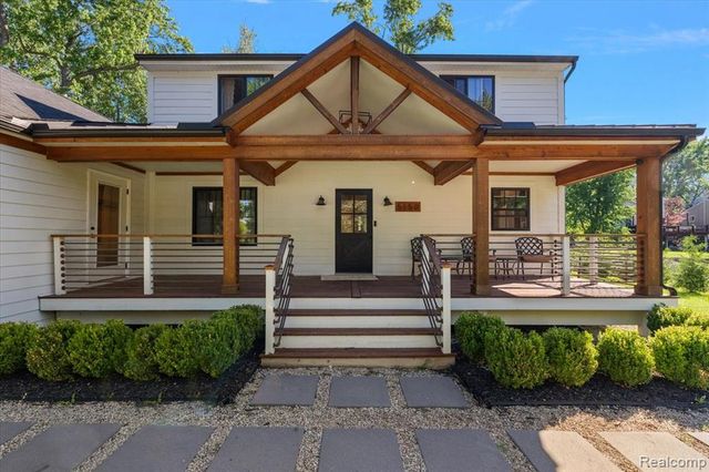 5150 Cheyenne Avenue, Waterford, MI 48327