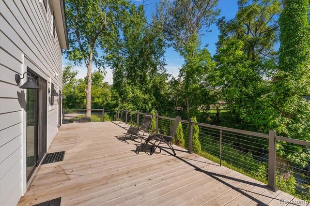 5150 Cheyenne Avenue, Waterford, MI 48327