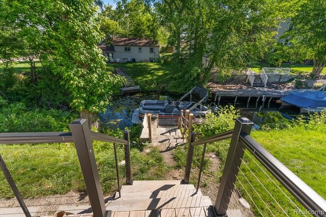 5150 Cheyenne Avenue, Waterford, MI 48327