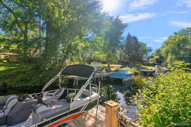 5150 Cheyenne Avenue, Waterford, MI 48327