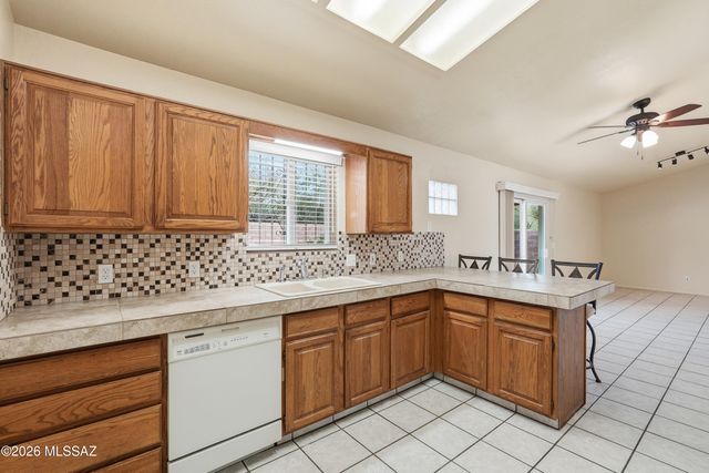 3180 W Wildwood Drive, Tucson, AZ 85741