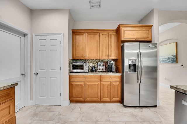 6412 Las Palmas Way, Port St Lucie, FL 34952