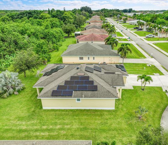 6412 Las Palmas Way, Port St Lucie, FL 34952