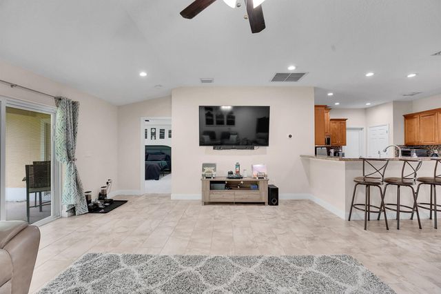 6412 Las Palmas Way, Port St Lucie, FL 34952