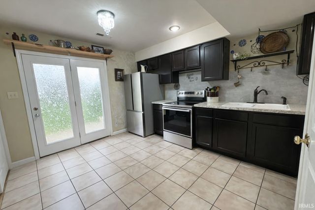 888 E Sherwood Hills Drive, Bloomington, IN 47401