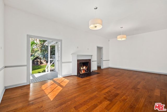 153 Hollister Avenue, Santa Monica, CA 90405