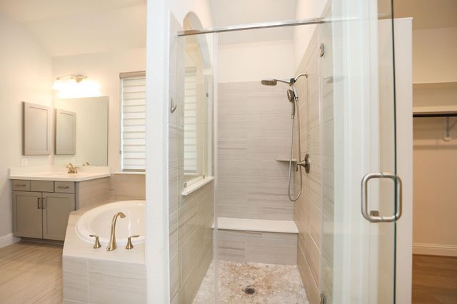 20915 Whirlaway Green Circle, Tomball, TX 77377
