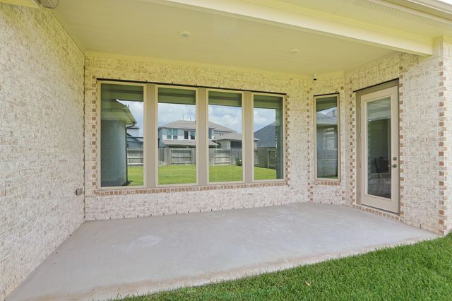 20915 Whirlaway Green Circle, Tomball, TX 77377
