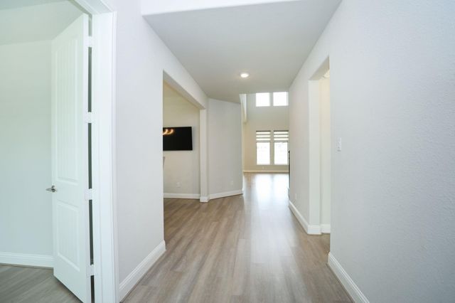 20915 Whirlaway Green Circle, Tomball, TX 77377
