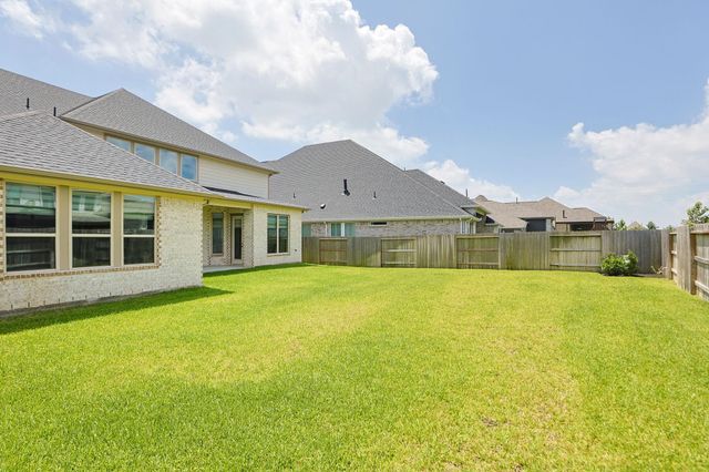 20915 Whirlaway Green Circle, Tomball, TX 77377