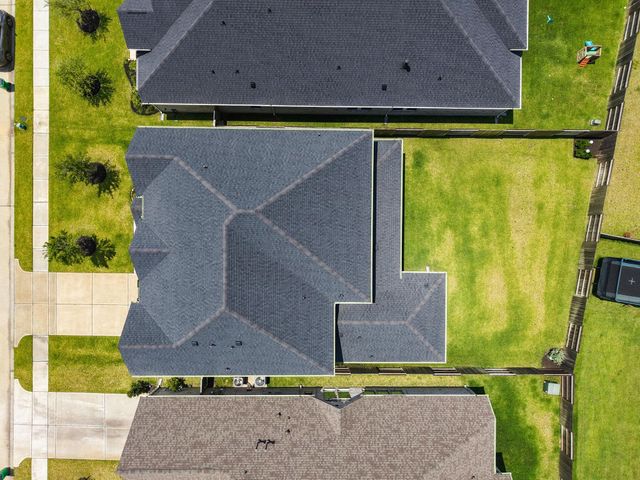 20915 Whirlaway Green Circle, Tomball, TX 77377