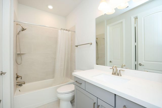 20915 Whirlaway Green Circle, Tomball, TX 77377