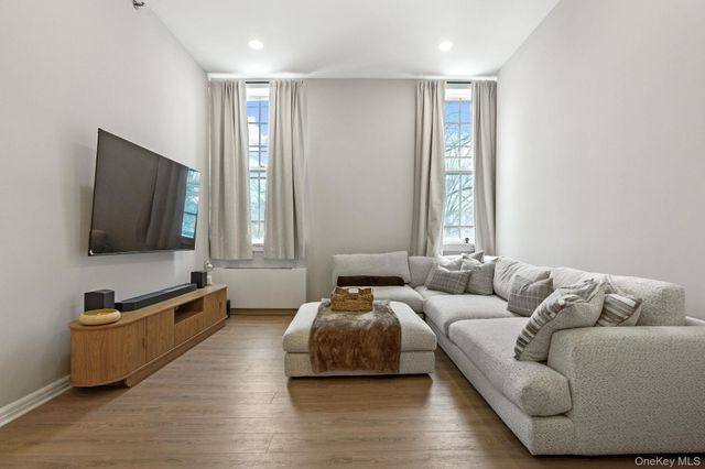 5108 Villa At The, Peekskill, NY 10566