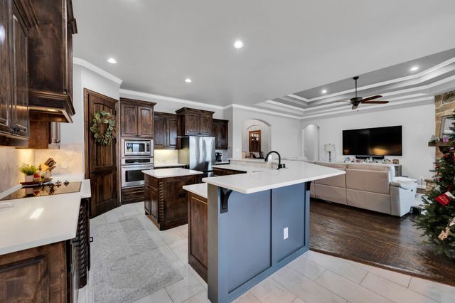 3321 Swan Lake Drive, Midlothian, TX 76065