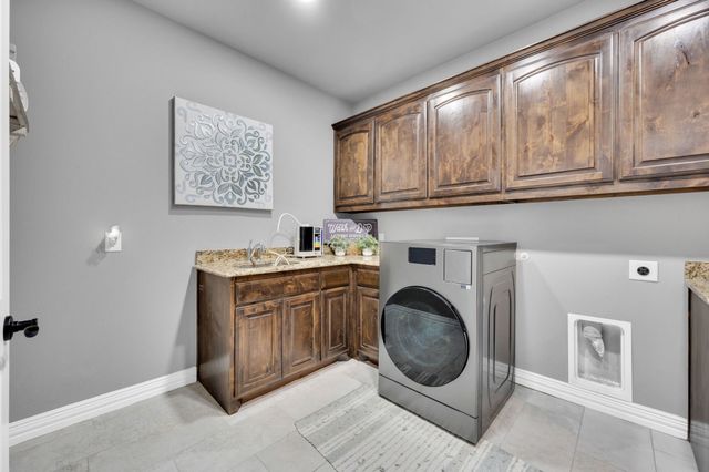 3321 Swan Lake Drive, Midlothian, TX 76065