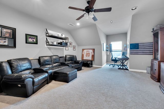 3321 Swan Lake Drive, Midlothian, TX 76065