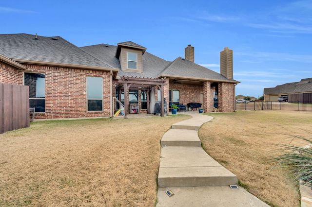 3321 Swan Lake Drive, Midlothian, TX 76065