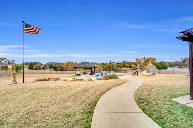3321 Swan Lake Drive, Midlothian, TX 76065