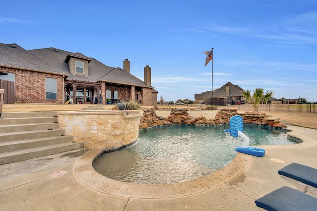 3321 Swan Lake Drive, Midlothian, TX 76065