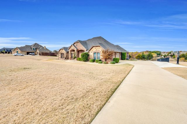 3321 Swan Lake Drive, Midlothian, TX 76065