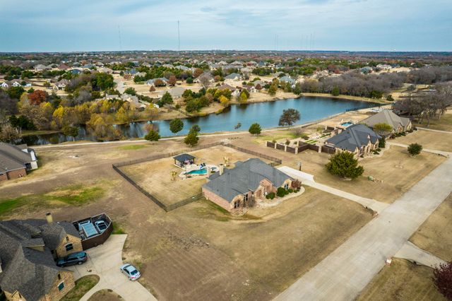 3321 Swan Lake Drive, Midlothian, TX 76065