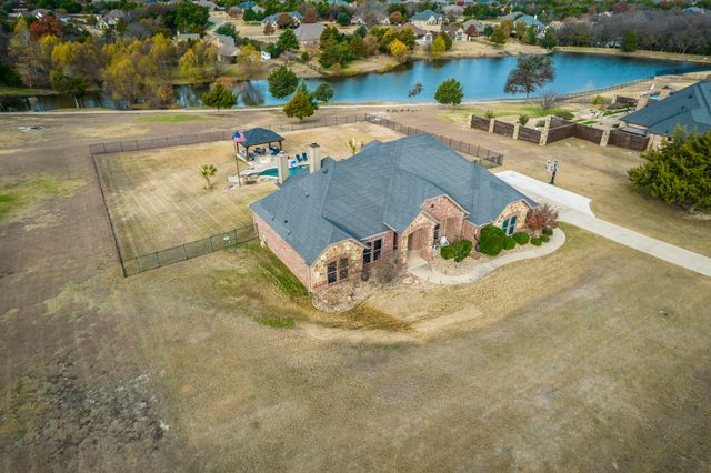 3321 Swan Lake Drive, Midlothian, TX 76065