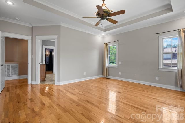 1055 Catawba Greens Drive, Newton, NC 28658