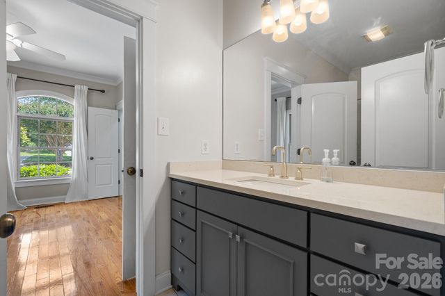 1055 Catawba Greens Drive, Newton, NC 28658